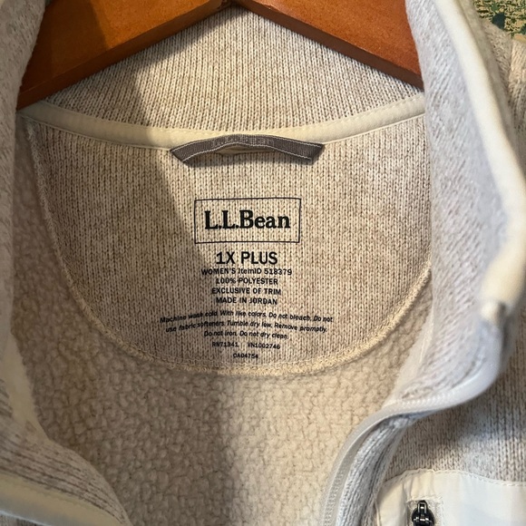 LLBean cream outerwear vest - Picture 3 of 4